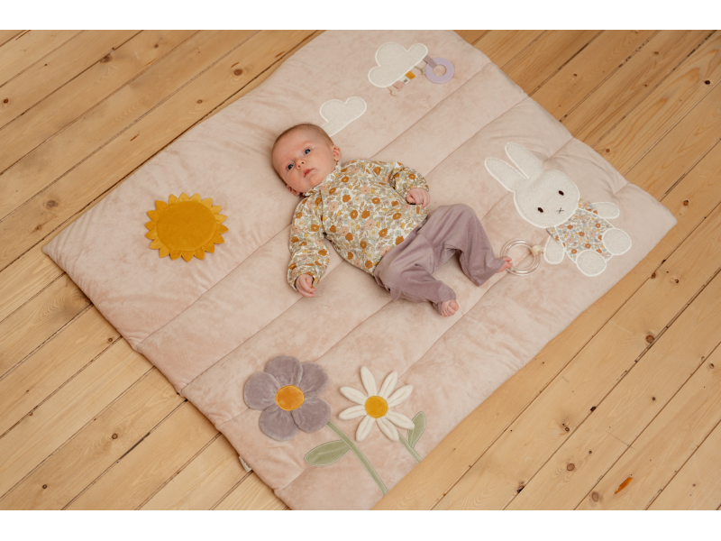 LITTLE DUTCH Hrací Deka KRÁLIČEK MIFFY VINTAGE KYTIČKY