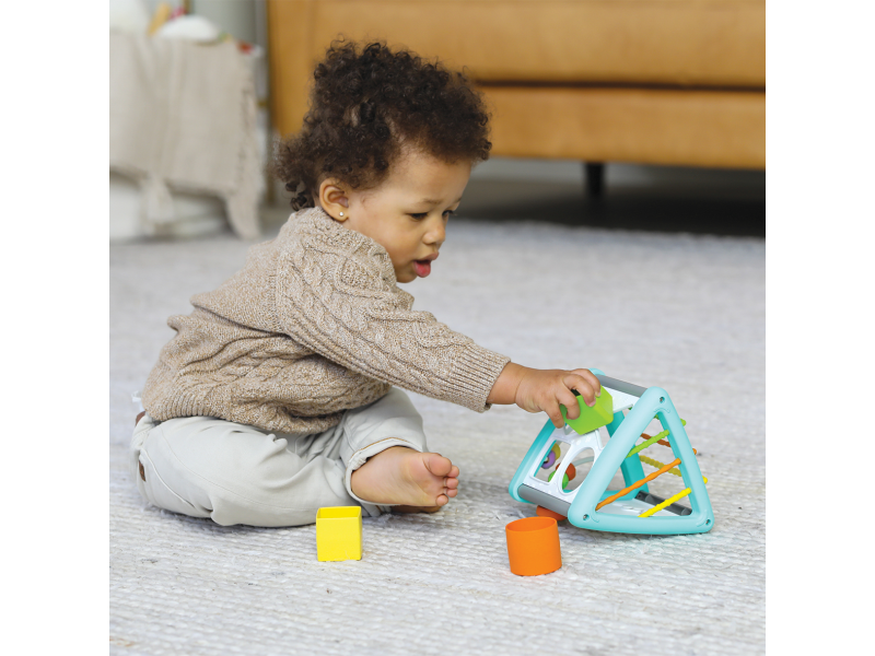INFANTINO Trojhran s aktivitami a vkládacími tvary